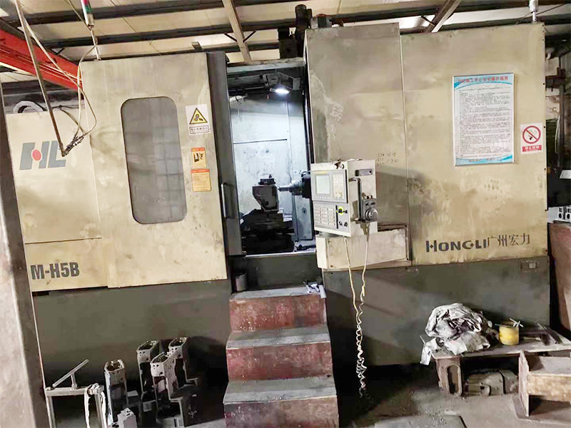 封口機生產車間